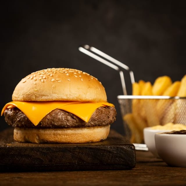Cheeseburger & Fries.