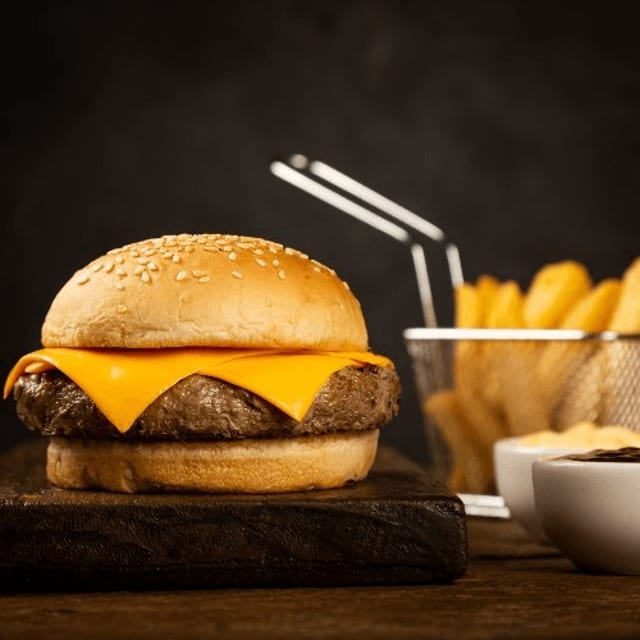 Cheeseburger & Fries.